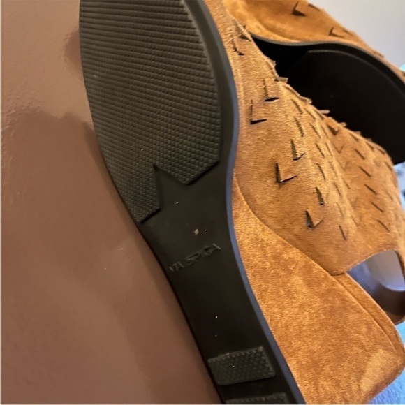 Via Spiga  wedge mules 3 1/4" Heel Size 8.5 - Picture 7 of 7